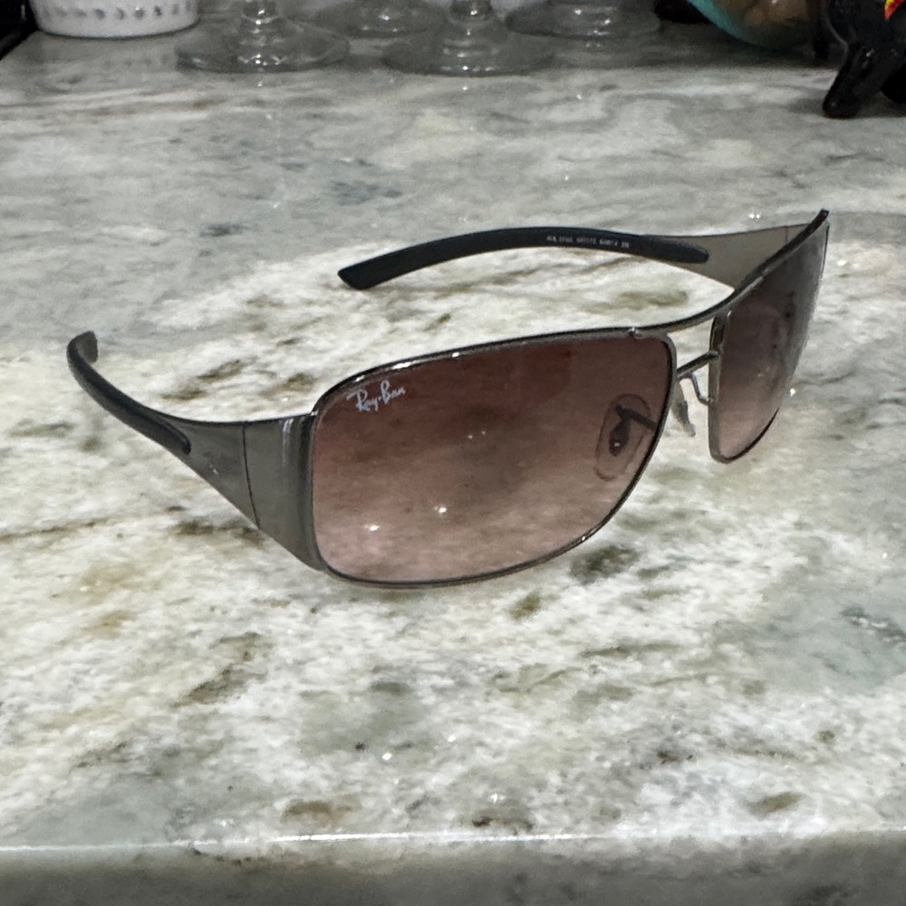 Ray-Ban Black and Brown Aviator Sunglasses